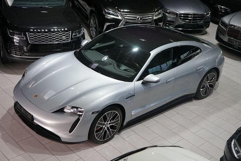 Silber Gebraucht 2021 Porsche Taycan 4S Limousine | 49.888 € (Superpreis) - Bild 1/4