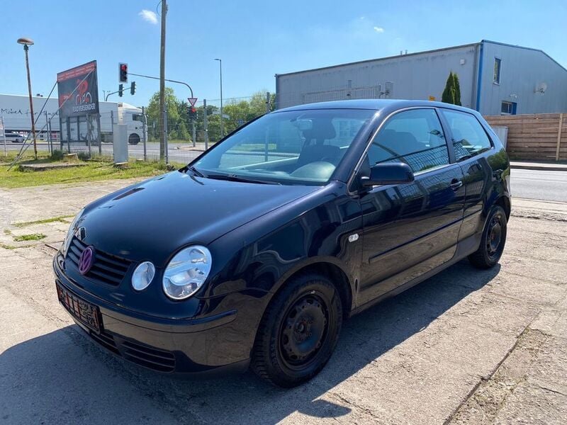 Schwarz Gebraucht 2004 VW Polo Cricket Kleinwagen | 1.490 € (Fairer Preis) - Bild 1/4