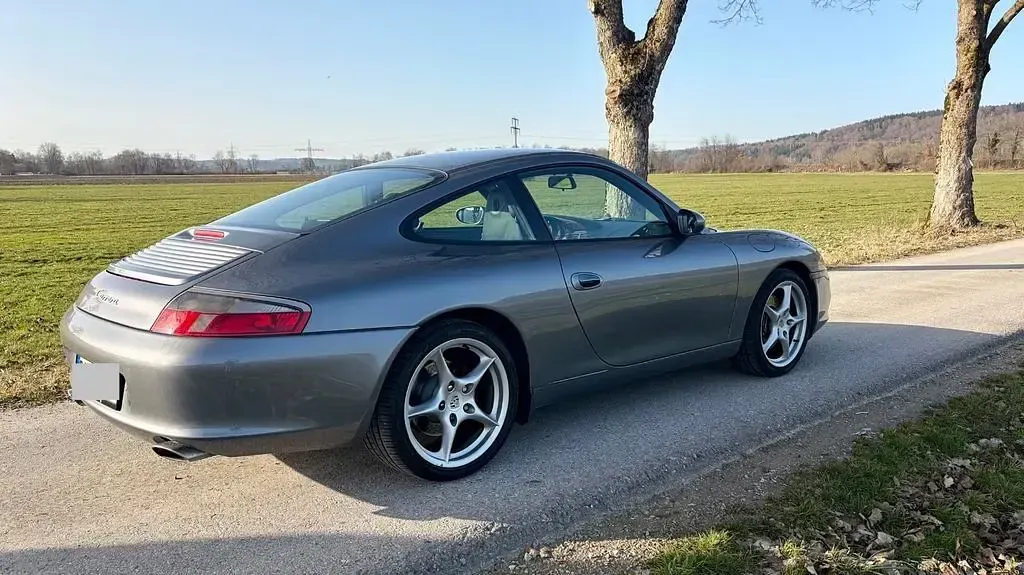 Używany Porsche 996 320 KM (235 kW) 2003 Czarny