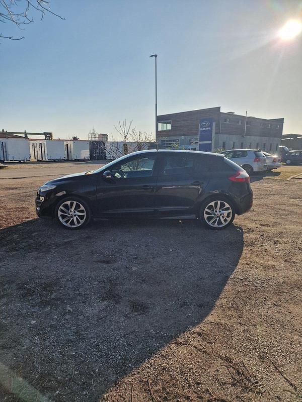 Gebraucht Renault Mégane III Bose Edition 131 PS (96 kW) 2012 Schwarz Kleinwagen