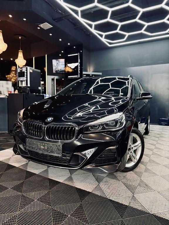 Schwarz Gebraucht 2019 BMW 225 Active Tourer M Sport Van / Kleinbus | 17.900 € (Fairer Preis) - Bild 1/4