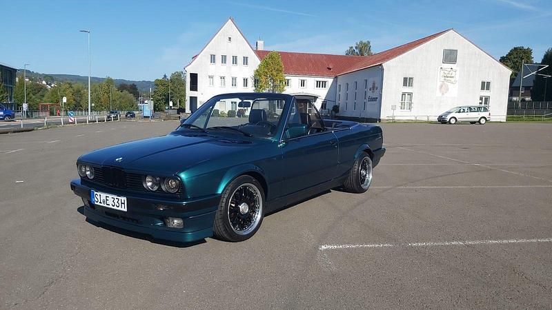 Grün Gebraucht 1992 BMW 318 Cabriolet Cabrio | 15.999 € - Bild 1/4