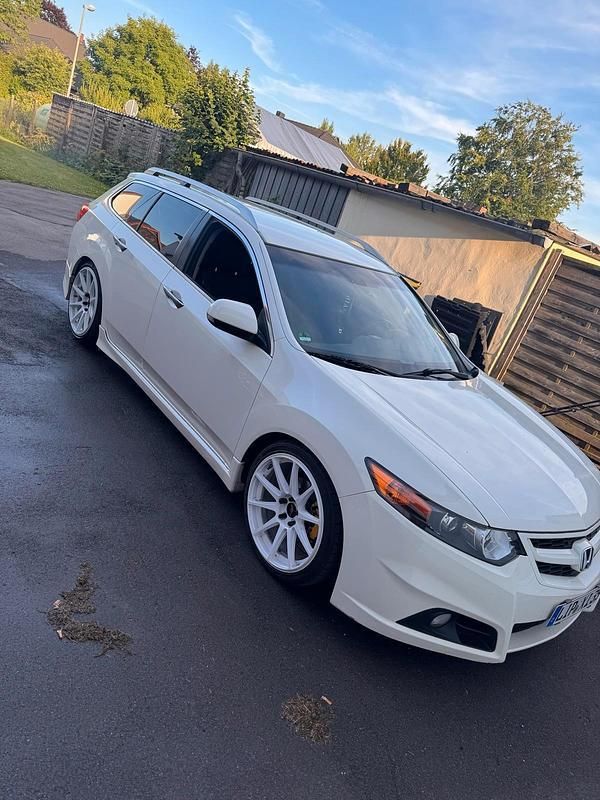 Weiß Gebraucht 2008 Honda Accord Kombi | 10.000 € - Bild 1/3