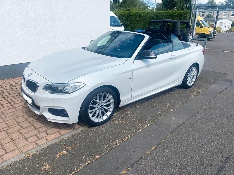 Weiß Gebraucht 2016 BMW 218 M Sport Cabrio | 19.800 € (Guter Preis) - Bild 1/4