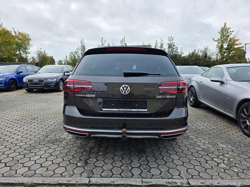 Gebraucht VW Passat Alltrack 239 PS (175 kW) 2017 Schwarz Kombi