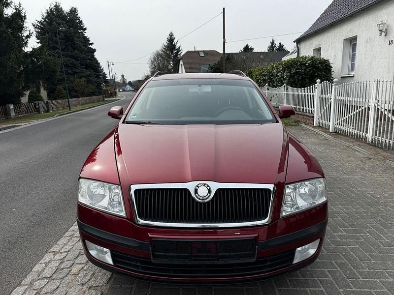 Gebraucht Skoda Octavia Elegance 102 PS (75 kW) 2008 Kombi