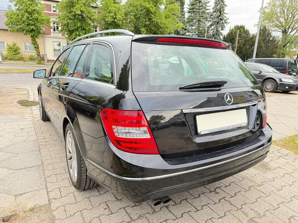 Gebraucht Mercedes C200 136 PS (100 kW) 2012 Schwarz Limousine