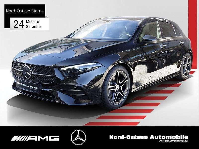 Metalliclack kosmosschwarz Gebraucht 2024 Mercedes A200 AMG Limousine | 33.990 € (Fairer Preis) - Bild 1/4