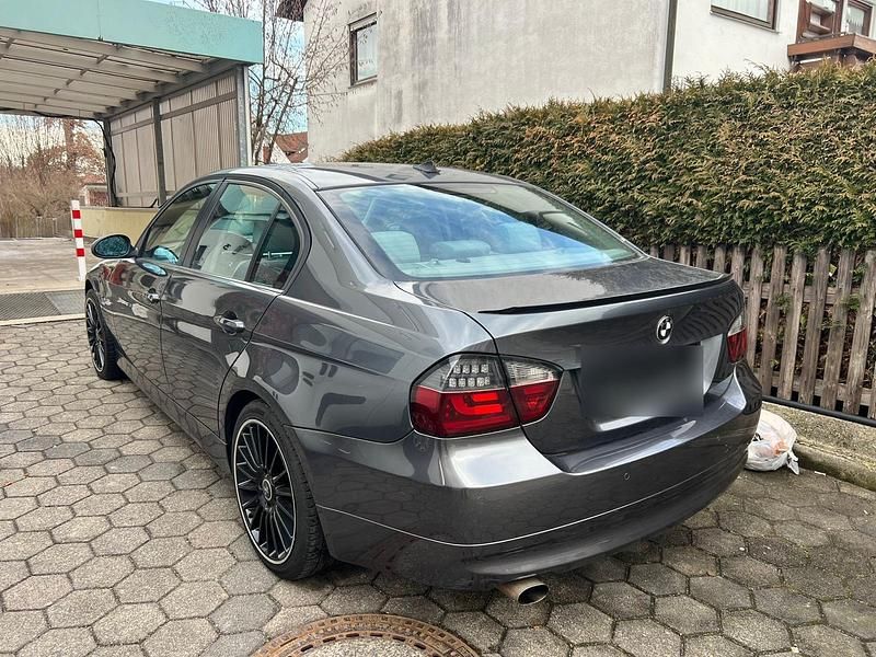 Grau Gebraucht 2007 BMW 320 M Sport Limousine | 3.300 € (Superpreis) - Bild 1/4