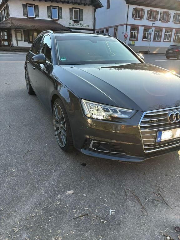 Gebraucht Audi A4 252 PS (185 kW) 2018 Grau Kombi