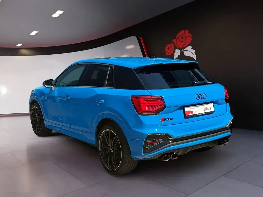 Gebraucht Audi SQ2 Sport 300 PS (220 kW) 2022 Blau SUV