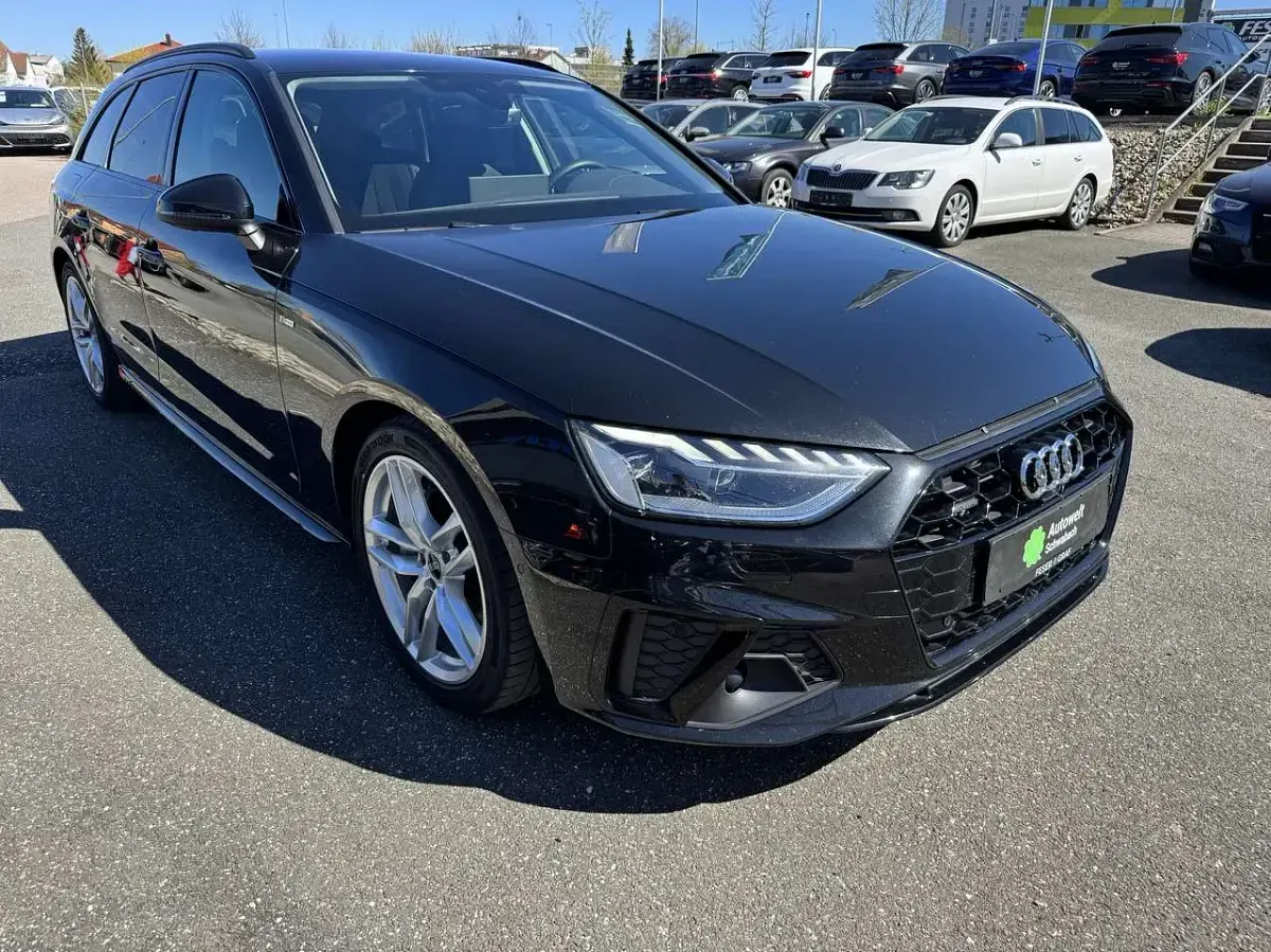 Second-hand Audi A4 S-Line 204 CP (150 kW) 2023 Negru Break