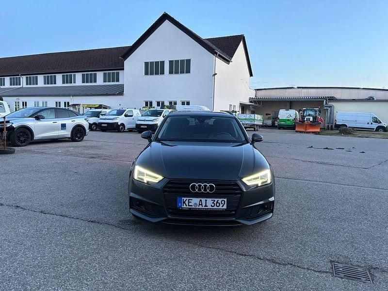 Gebraucht Audi A4 Design 170 PS (125 kW) 2017 Grau Kombi