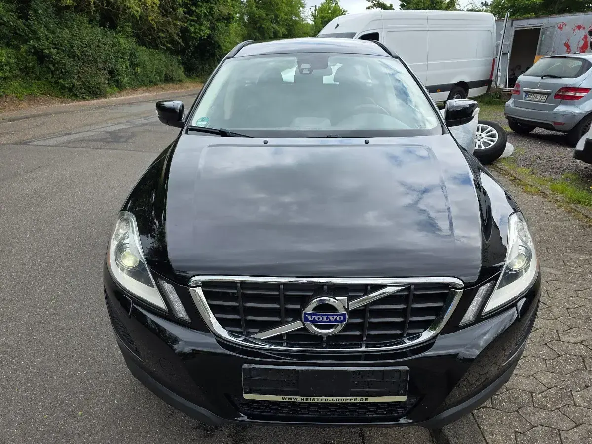 Gebraucht Volvo XC60 Momentum 163 PS (119 kW) 2010 Schwarz SUV