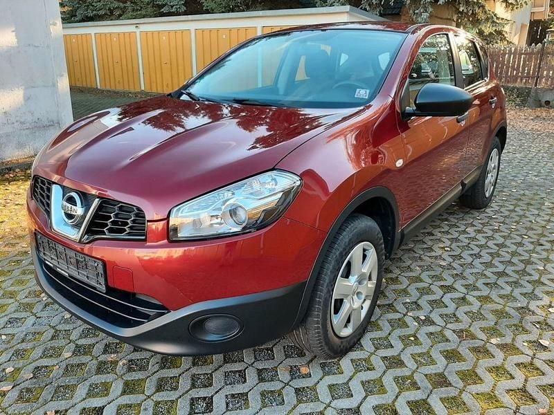 Rot Gebraucht 2012 Nissan Qashqai Visia SUV | 4.490 € (Guter Preis) - Bild 1/4