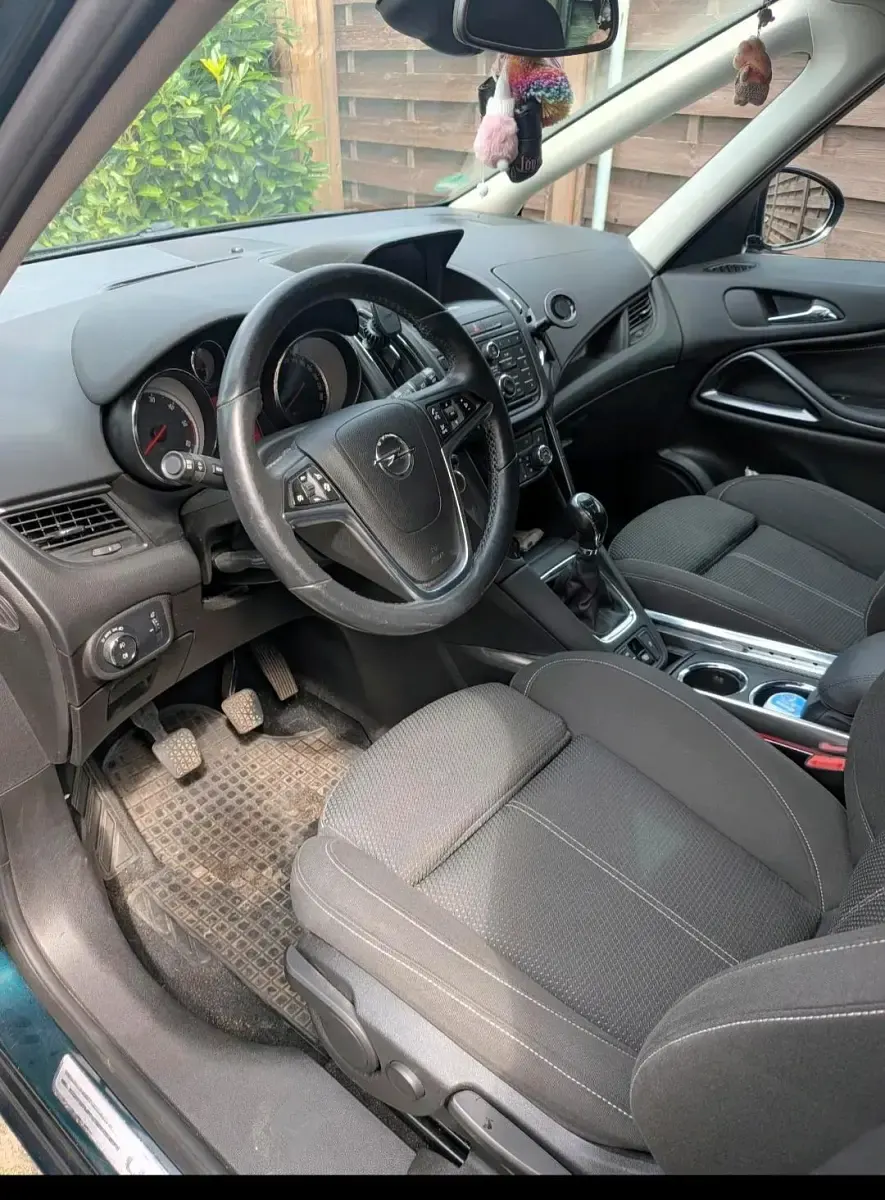 Gebraucht Opel Zafira Tourer Business Innovation 170 PS (125 kW) 2015 Grün Van / Kleinbus