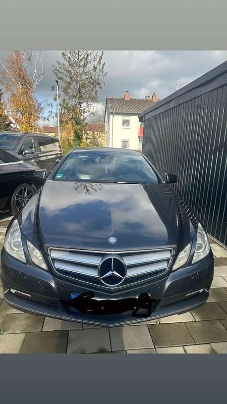 Gebraucht 2011 Mercedes E250 Elegance Coupé | 7.000 € (Guter Preis) - Bild 1/4