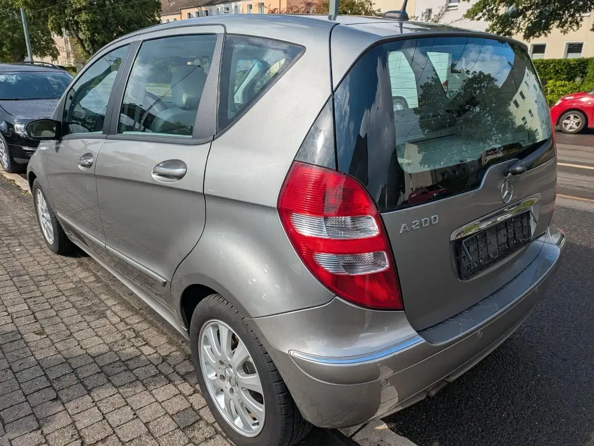 Gebraucht Mercedes A200 136 PS (100 kW) 2007 Grau Limousine