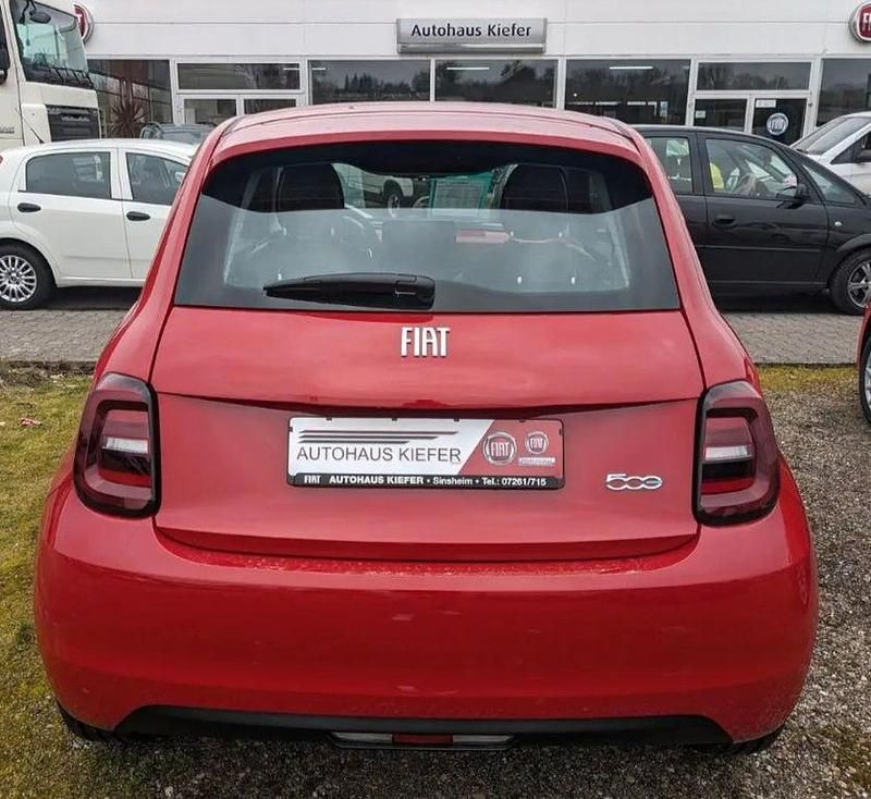 Gebraucht Fiat 500e 69 kW (95 PS) 2025 Rot Kleinwagen