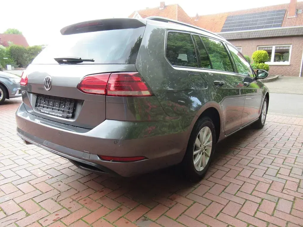 Second-hand VW Golf VII Trendline 116 CP (85 kW) 2019 Gri Break