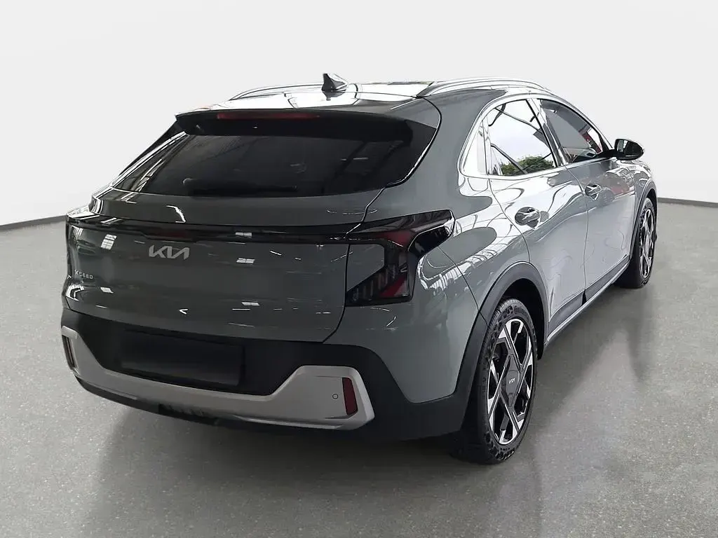 Neu Kia XCeed Spirit 179 PS (131 kW) 2026 Morgenbrise grau SUV