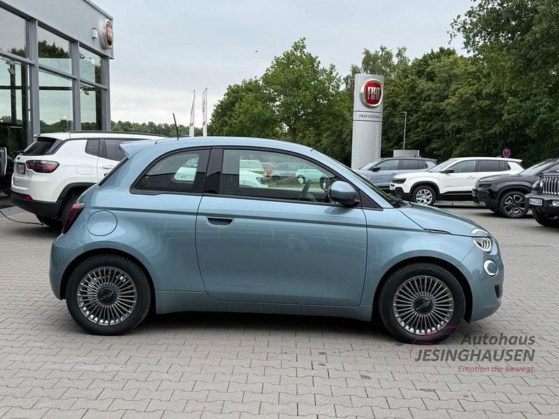 Gebraucht Fiat 500e Icon 86 kW (118 PS) 2021 Eis blau Kleinwagen
