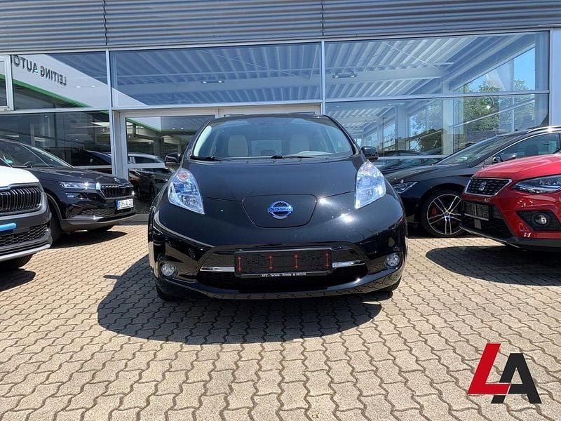 Gebraucht Nissan Leaf 80 kW (109 PS) 2012 Schwarz Kleinwagen