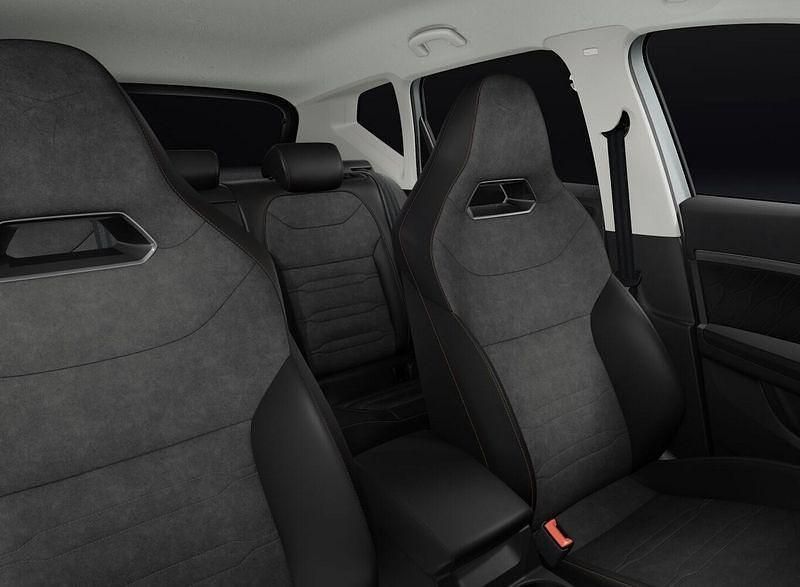 Neu Cupra Ateca 190 PS (139 kW) 2026 Schwarz SUV