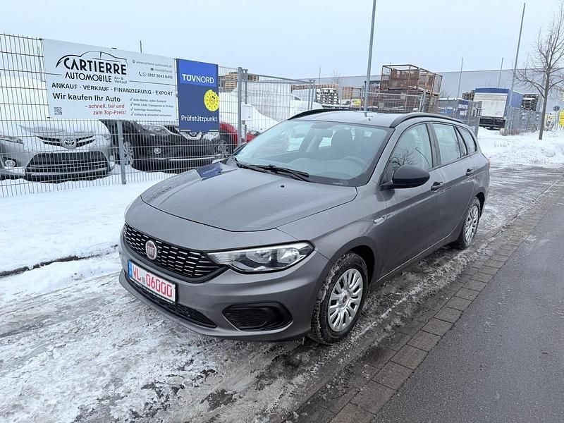 Gebraucht Fiat Tipo Pop 95 PS (69 kW) 2017 Grau Kombi