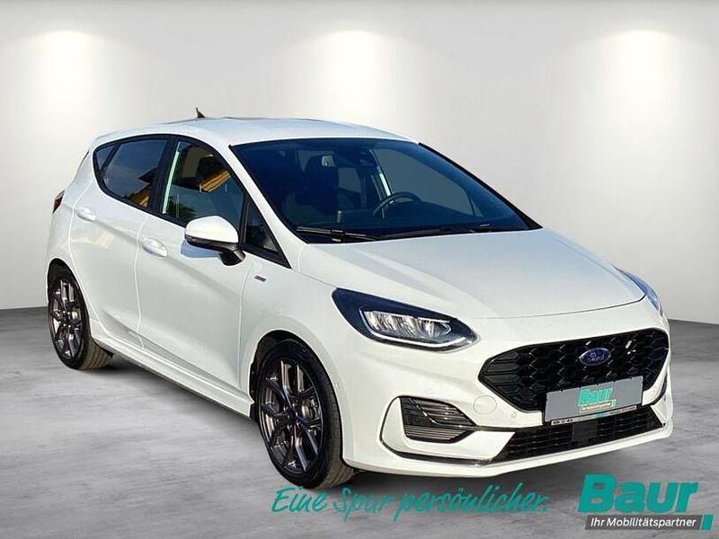 Gebraucht Ford Fiesta 125 PS (91 kW) 2023 Frozen white (metallic) Kleinwagen