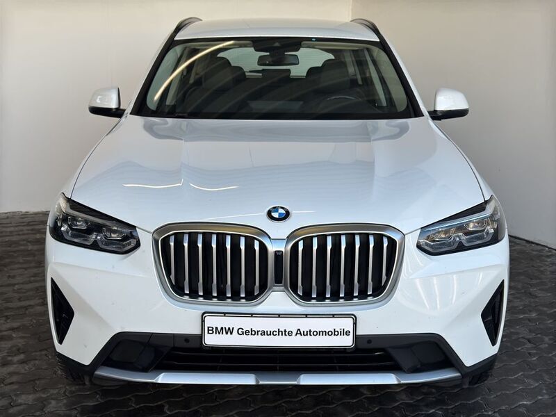 Alpinweiss uni Gebraucht 2022 BMW X3 Sport Line SUV | 36.298 € (Guter Preis) - Bild 1/4