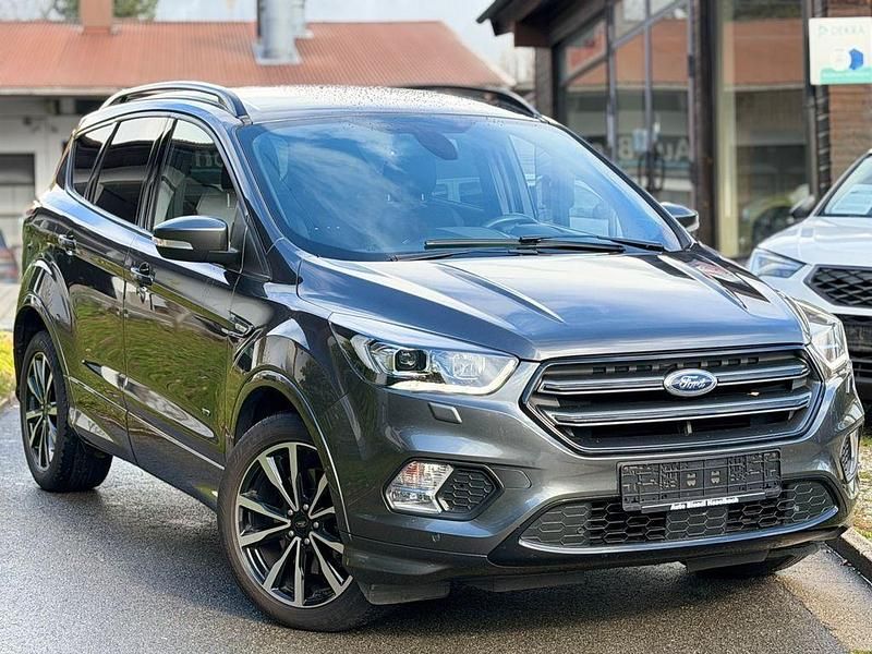 Grau Gebraucht 2018 Ford Kuga ST-Line SUV | 13.999 € (Guter Preis) - Bild 1/4