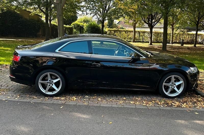 Second-hand Audi A5 Ambiente 190 CP (139 kW) 2017 Negru Coupe