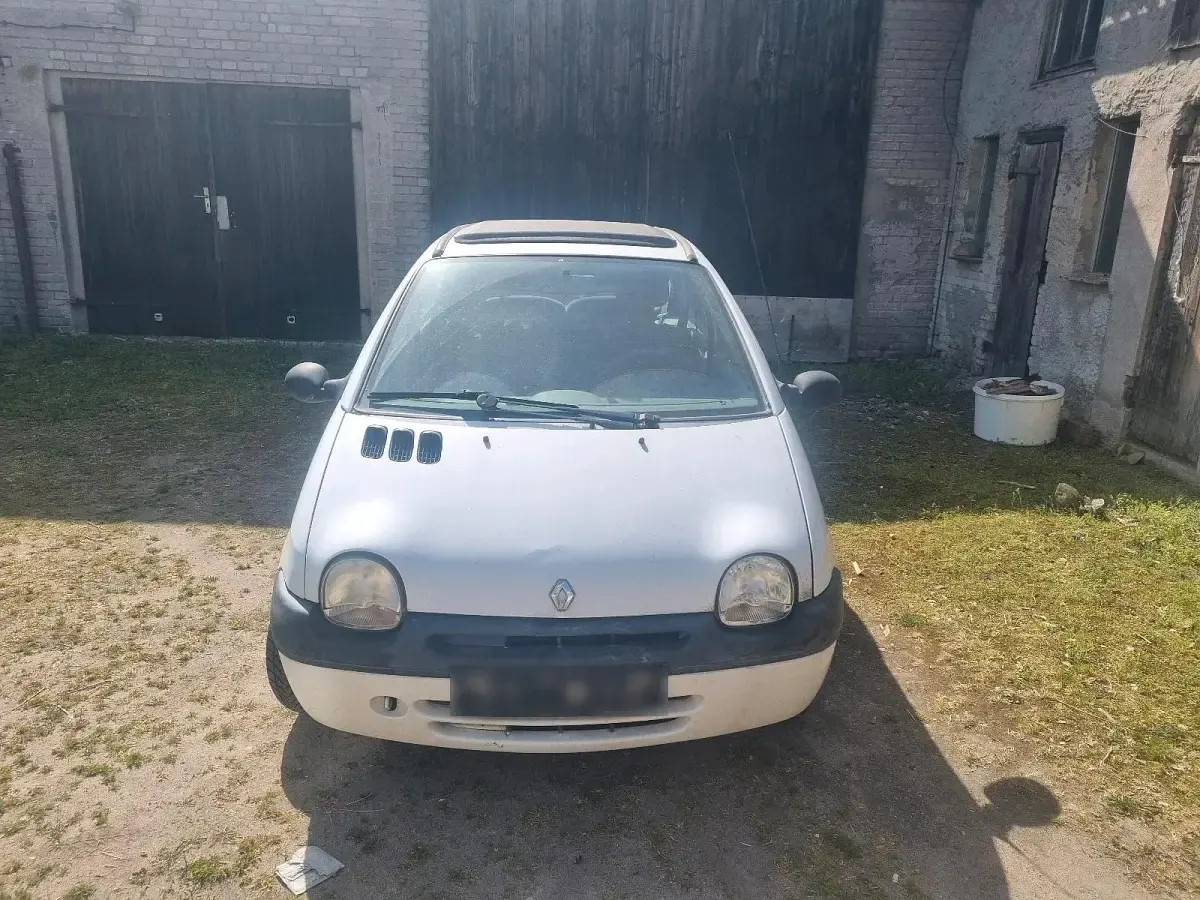 Second-hand Renault Twingo 58 CP (42 kW) 2000 Alb Hatchback