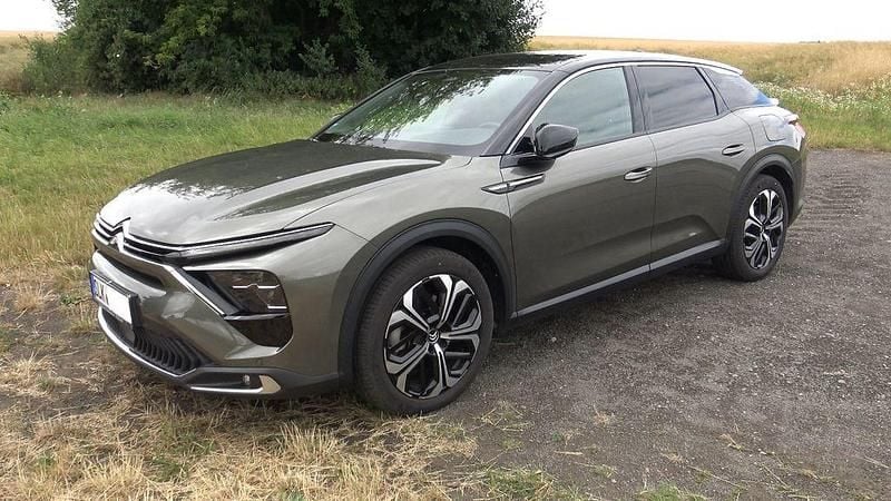 Grau Gebraucht 2022 Citroën C5 X Shine Limousine | 23.400 € (Guter Preis) - Bild 1/4
