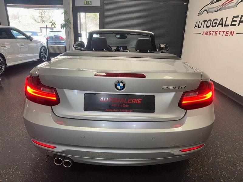 Gebraucht BMW 220 Advantage 190 PS (139 kW) 2017 Silber Cabrio