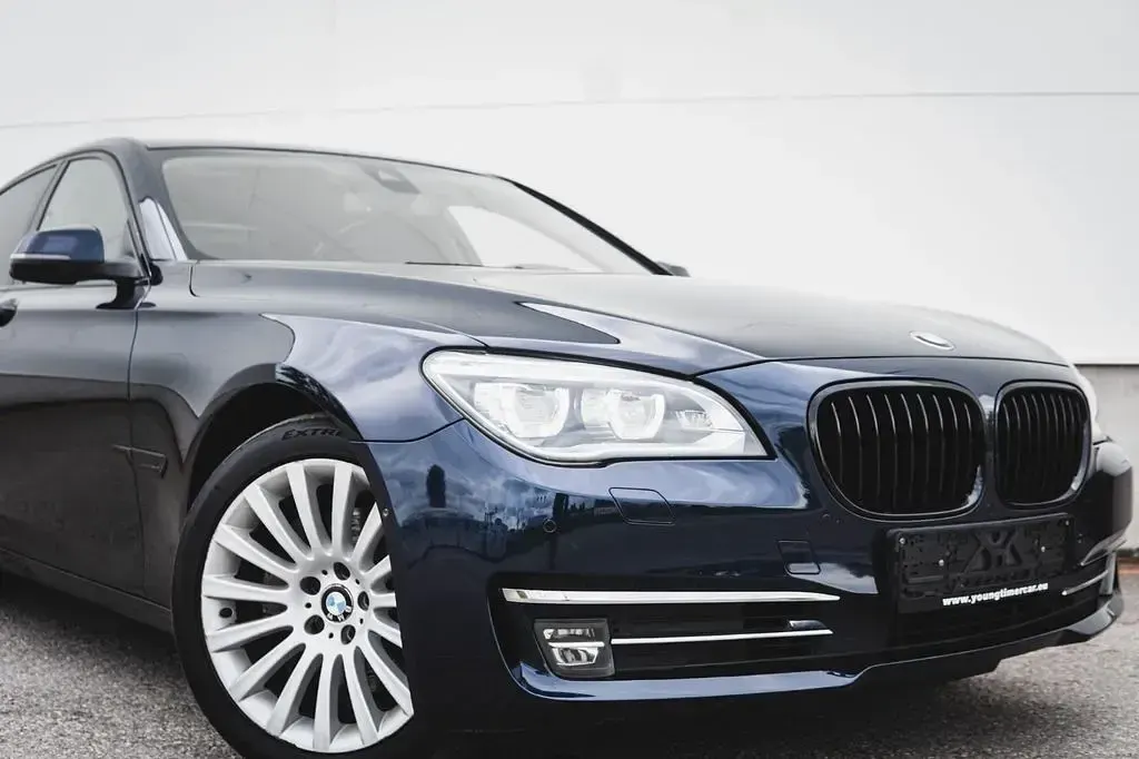 Gebraucht BMW 730 258 PS (189 kW) 2014 Blau Limousine