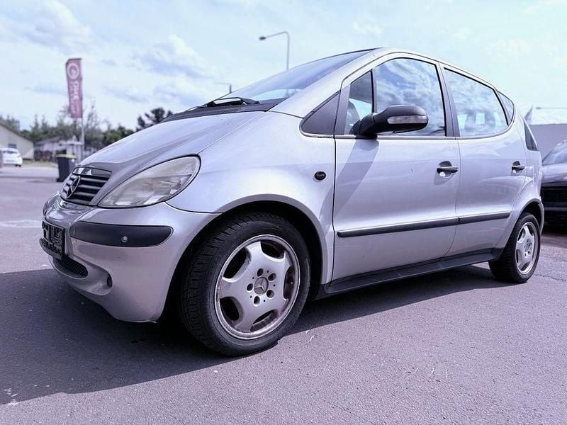 Silber Gebraucht 2003 Mercedes A160 Classic Limousine | 999 € (Guter Preis) - Bild 1/4
