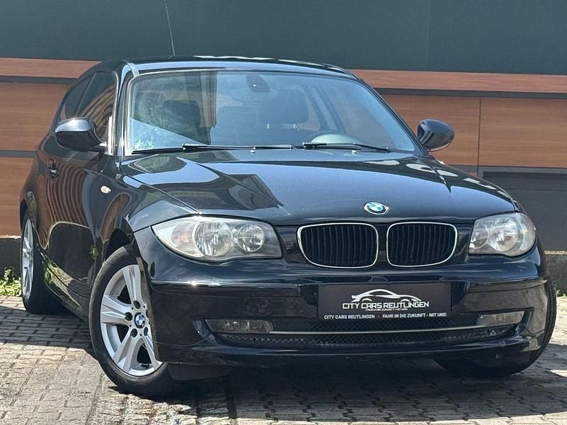 Gebraucht BMW 116 Performance 122 PS (89 kW) 2011 Schwarz Kleinwagen