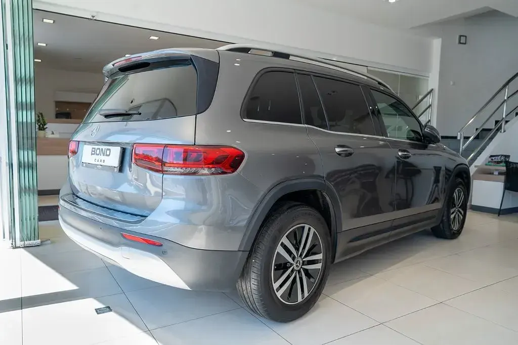 Gebraucht Mercedes GLB200 Premium 150 PS (110 kW) 2021 Grau SUV