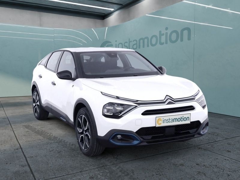 Weiß Gebraucht 2023 Citroën e-C4 Limousine | 26.270 € (Etwas zu teuer) - Bild 1/3