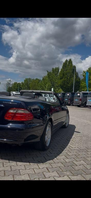 Gebraucht Mercedes CLK230 Elegance 197 PS (144 kW) 2000 Blau Cabrio