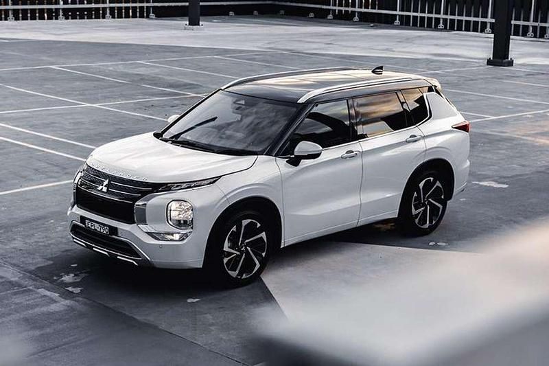 Weiß Neu 2025 Mitsubishi Outlander Plus SUV | 49.890 € - Bild 1/1