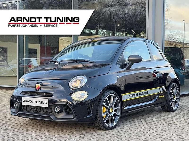 Gebraucht Abarth 695 179 PS (131 kW) 2024 Scorpione schwarz Kleinwagen
