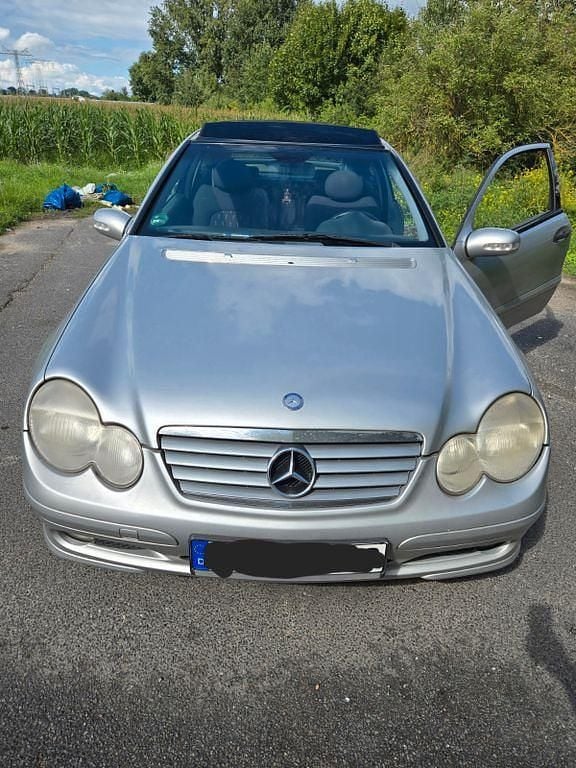 Silber Gebraucht 2001 Mercedes C180 Coupé | 2.200 € (Fairer Preis) - Bild 1/4