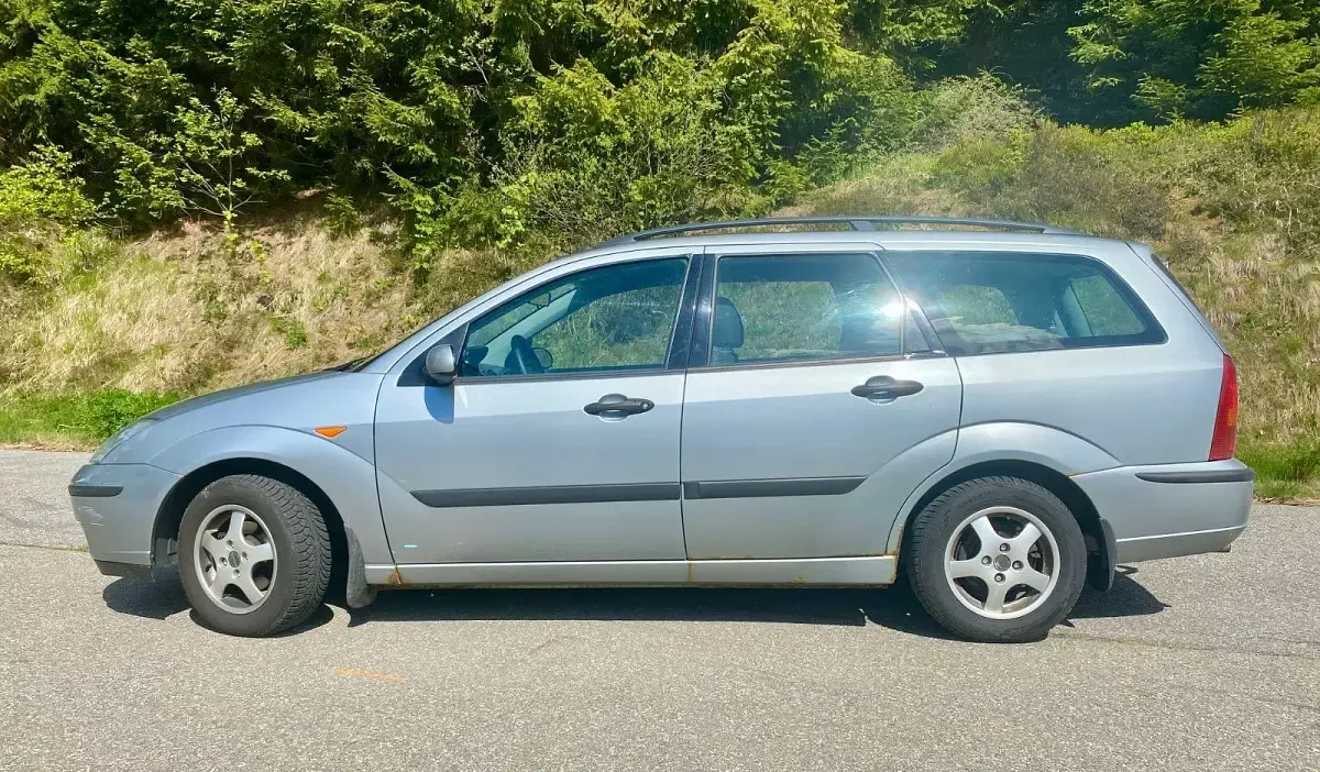 Gebraucht Ford Focus 116 PS (85 kW) 2003 Silber Kombi