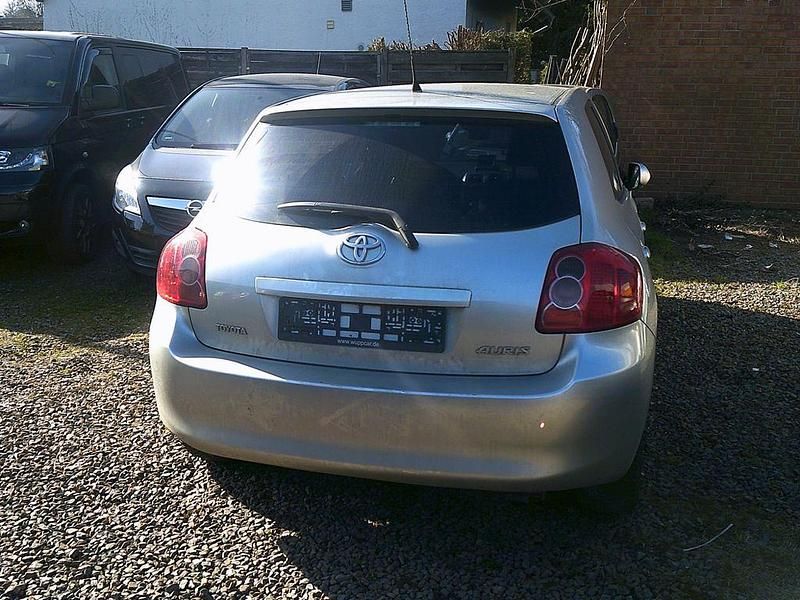 Gebraucht Toyota Auris 177 PS (130 kW) 2007 Gold Kleinwagen