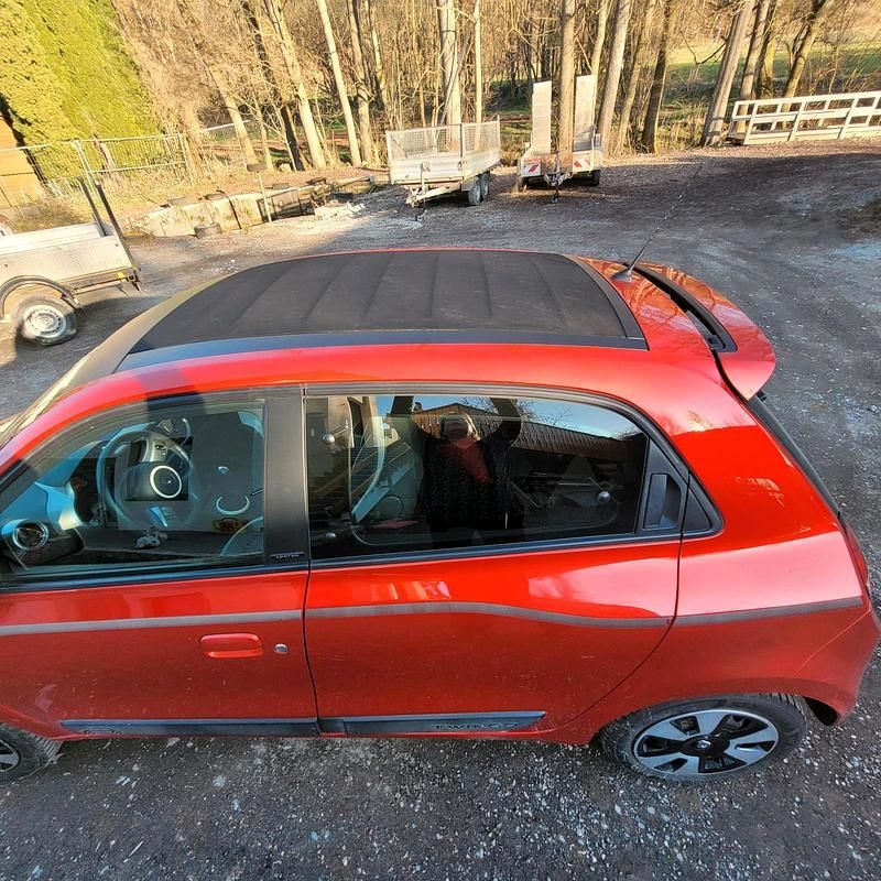 Gebraucht Renault Twingo 52 PS (38 kW) 2018 Rot Kleinwagen