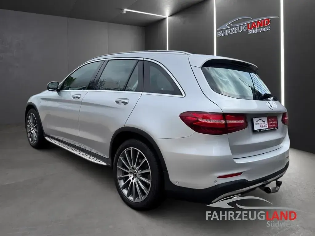 Gebraucht Mercedes GLC300 AMG 245 PS (180 kW) 2019 Iridiumsilber SUV