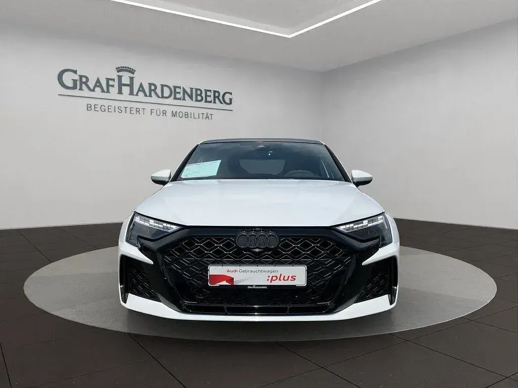 Gebraucht Audi RS3 Ambiente 400 PS (294 kW) 2024 Arkonaweiß Limousine